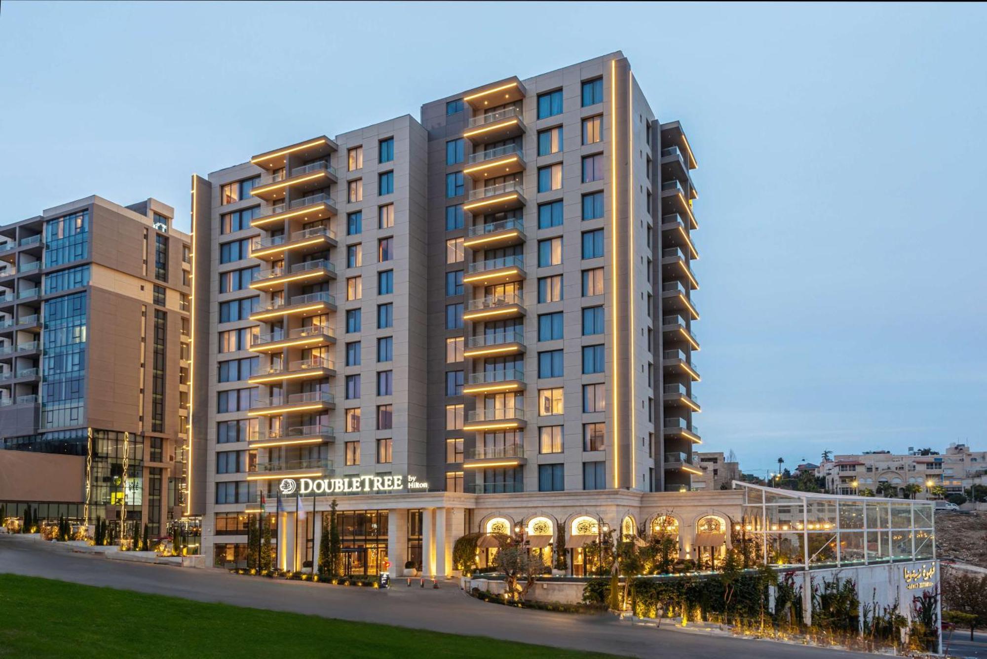 Doubletree By Hilton Amman Hotel & Residences Exterior photo