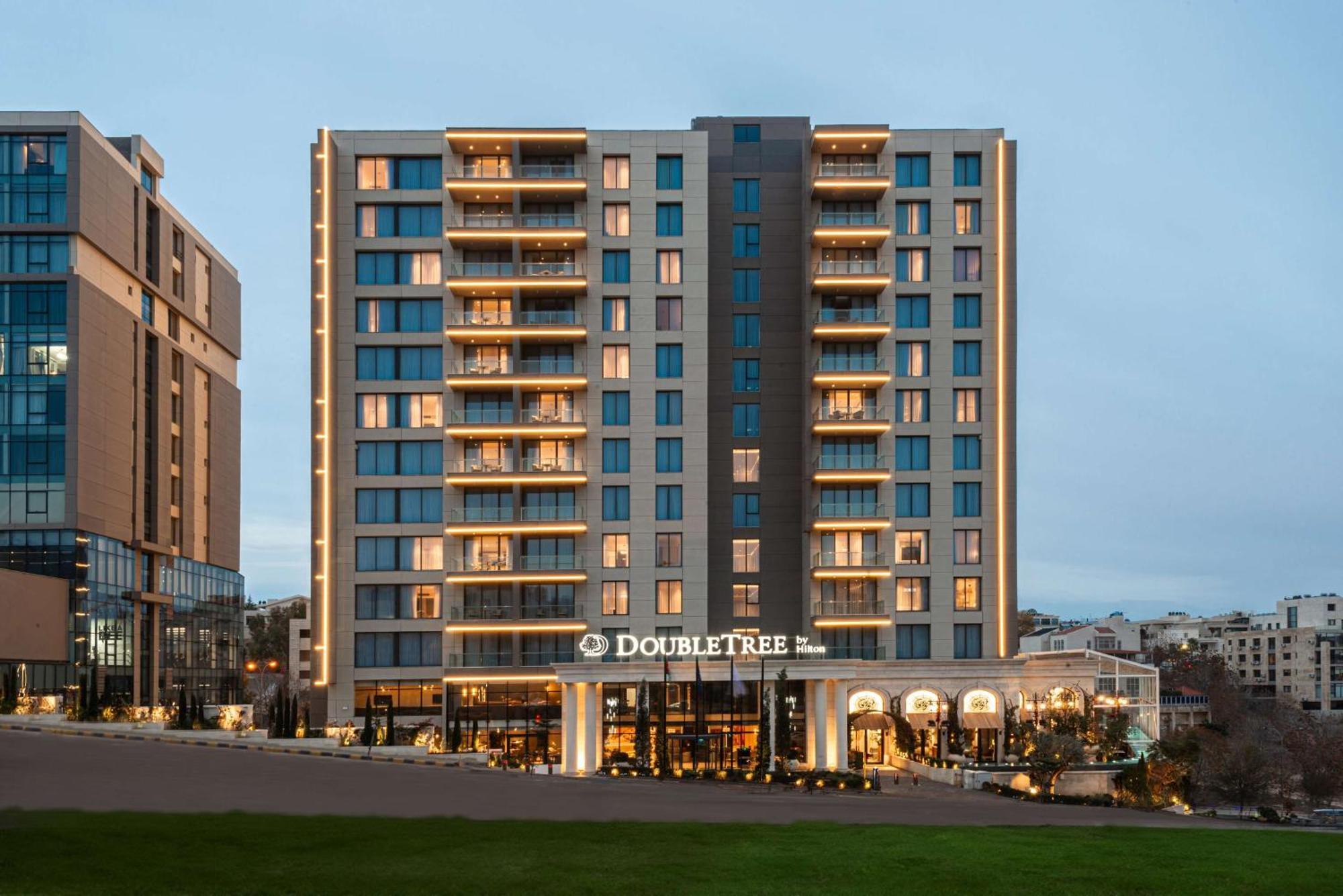 Doubletree By Hilton Amman Hotel & Residences Exterior photo